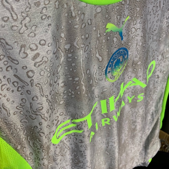 Manchester City 25/26 Jersey - Picture 10 of 13